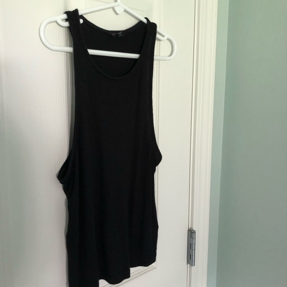 Black cropped tank top - Picture 3 of 4